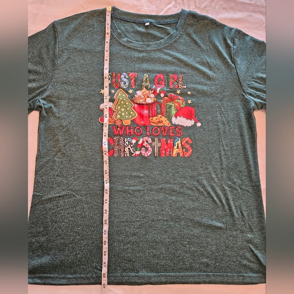 "Just a Girl Who Loves Christmas" Green Tee, 2XL, NWT - Picture 3 of 9
